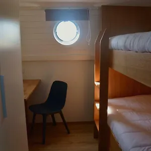  Botel Tagus Marina